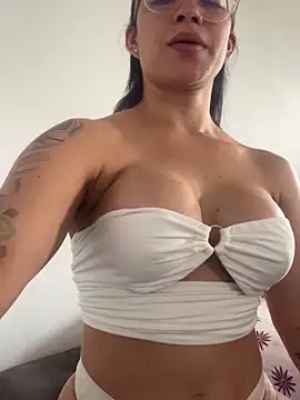 lulu kis online show from December 14, 5:40 pm