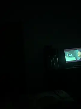 Snapshot of lulu_kis chatting on February 4, 11:31 pm lulu kis online show from February 4, 11:31 pm