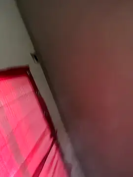 bigdick5157 online show from December 3, 9:02 pm