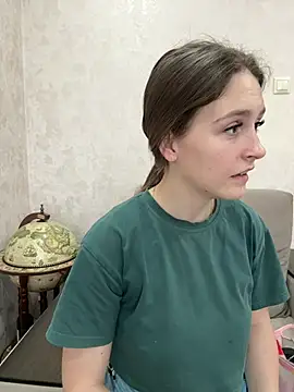 DakotaGercy online show from January 15, 8:19 am