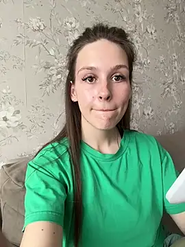 DakotaGercy online show from April 8, 7:08 am