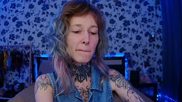 Littlespacemouse online show from October 8, 1:42 pm