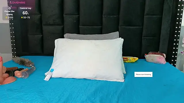 kinkyhousewifee online show from February 14, 2:52 am