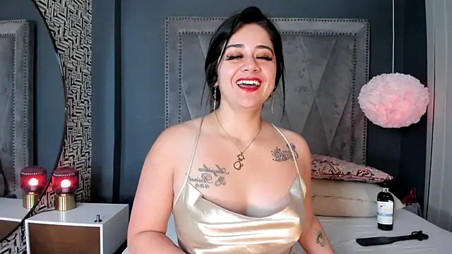 nahomi sweett online show from January 20, 2:03 pm