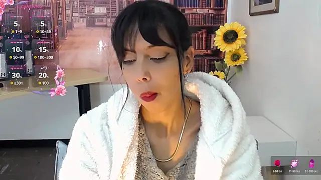 Snapshot of Catalella_Ar chatting on October 23, 3:17 am Catalella Ar online show from October 23, 3:17 am