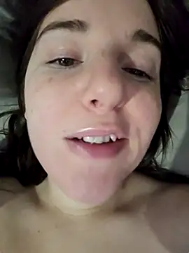 Snapshot of oxitocindi chatting on December 3, 9:12 pm oxitocindi online show from December 3, 9:12 pm