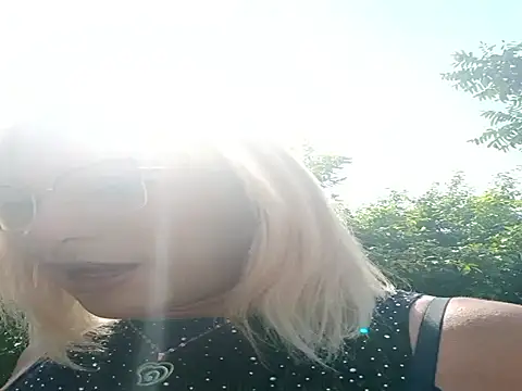 Snapshot of Candy-love87 chatting on October 31, 2:51 pm Candy-love87 online show from October 31, 2:51 pm