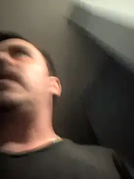 Snapshot of jonnyjenner chatting on October 30, 1:29 am jonnyjenner online show from October 30, 1:29 am