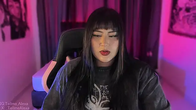 Snapshot of Tellme_Alexa chatting on March 16, 5:44 am Tellme Alexa online show from March 16, 5:44 am