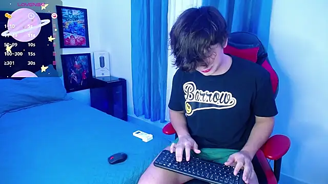 Snapshot of andyboy- chatting on March 6, 10:58 pm andyboy- online show from March 6, 10:58 pm