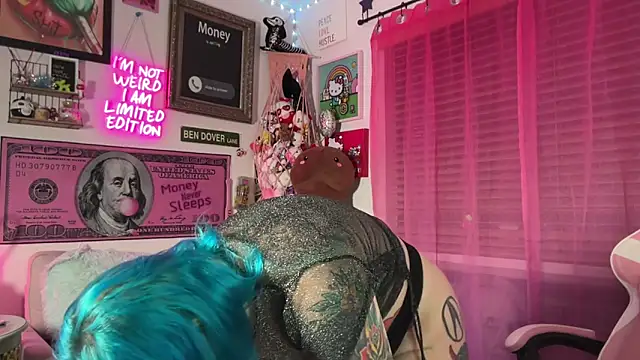 CherryBombBomb online show from November 14, 4:33 am