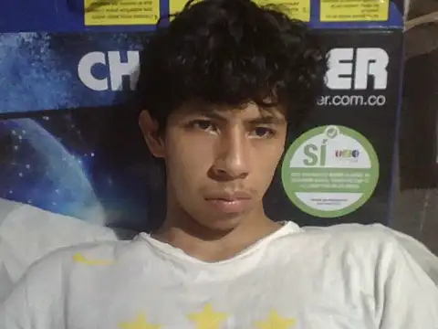 Snapshot of Carlos_Alberto1 chatting on February 26, 12:09 am Carlos Alberto1 online show from February 26, 12:09 am