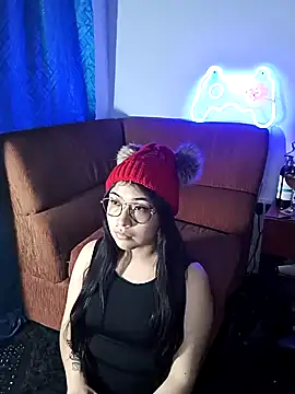 Snapshot of Caroll_Luna chatting on December 5, 12:41 am Caroll Luna online show from December 5, 12:41 am