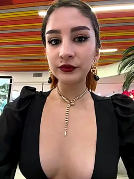 Mon Cherry online show from October 18, 1:30 am