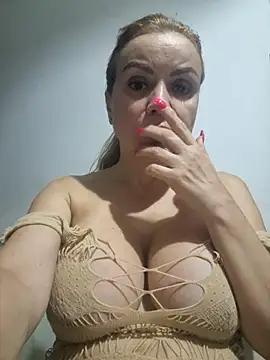 eva ragazzadolce online show from September 20, 7:59 pm