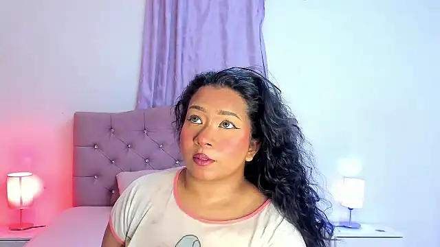 Latinabombsheell online show from September 24, 5:33 am