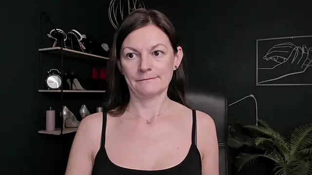 VivianWILD online show from October 27, 7:34 am