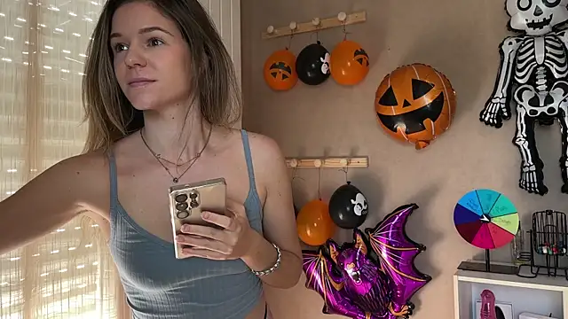 lucie mehott online show from October 12, 8:35 am