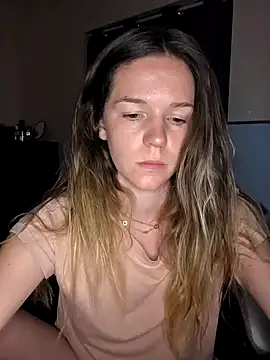 Snapshot of lucie_mehott chatting on April 29, 8:15 pm lucie mehott online show from April 29, 8:15 pm