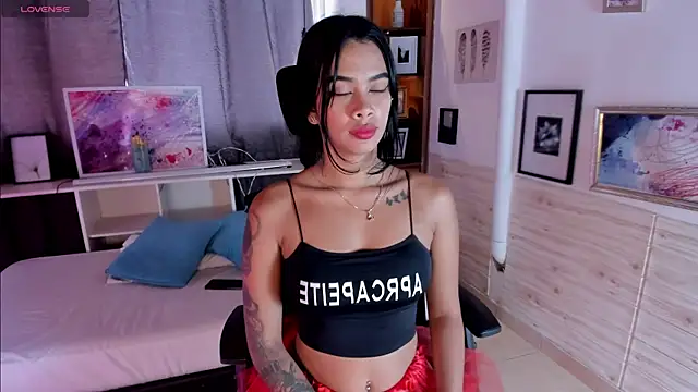 saracorraless online show from February 26, 8:11 pm