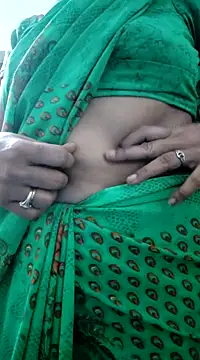 Januhot18 online show from December 24, 6:00 am