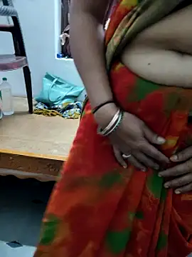 Januhot18 online show from January 7, 11:58 am