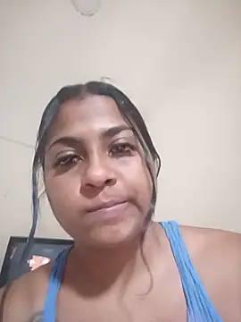 Snapshot of Giselabrunette25 chatting on June 2, 8:22 pm Giselabrunette25 online show from June 2, 8:22 pm