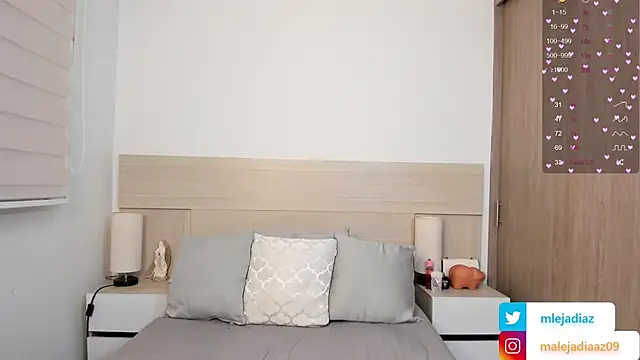 MalejaDiaz  online show from November 30, 12:42 pm