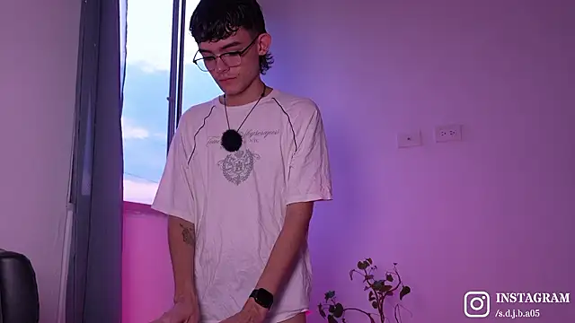 Angelo 018 online show from February 7, 11:08 pm