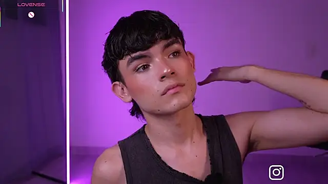 Snapshot of Angelo_018 chatting on March 20, 3:22 am Angelo 018 online show from March 20, 3:22 am