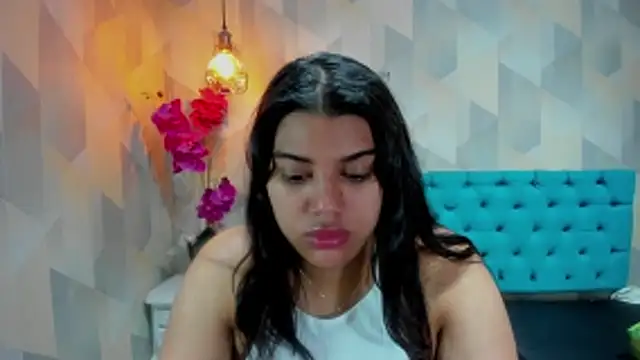 LindaBreeS online show from March 28, 3:33 pm