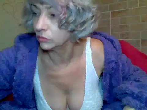 Snapshot of Lorie_Carrie chatting on December 5, 6:33 pm Lorie Carrie online show from December 5, 6:33 pm