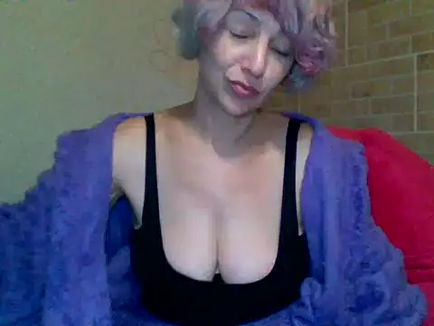 Snapshot of Lorie_Carrie chatting on December 29, 3:35 pm Lorie Carrie online show from December 29, 3:35 pm