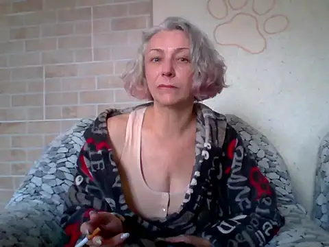 Lorie Carrie online show from June 15, 7:32 am