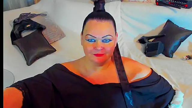 Snapshot of MilanaBiegert chatting on December 4, 7:12 pm MilanaBiegert online show from December 4, 7:12 pm
