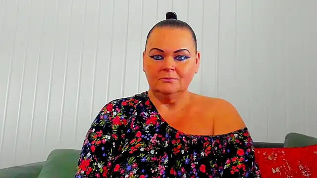 MilanaBiegert online show from February 6, 11:35 am