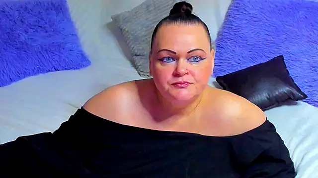 MilanaBiegert online show from May 13, 7:11 pm