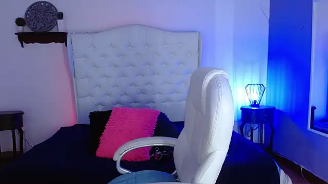 elena detroya online show from December 13, 12:28 pm