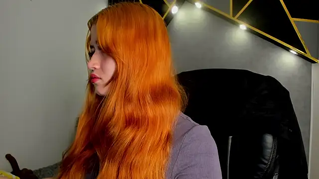 Snapshot of almma_shy chatting on February 3, 2:55 pm almma shy online show from February 3, 2:55 pm