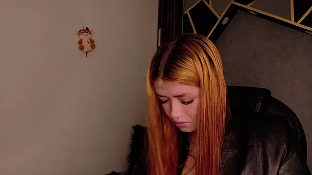 Snapshot of almma_shy chatting on March 18, 2:15 pm almma shy online show from March 18, 2:15 pm