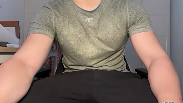 jungcock3210 online show from November 8, 10:37 am