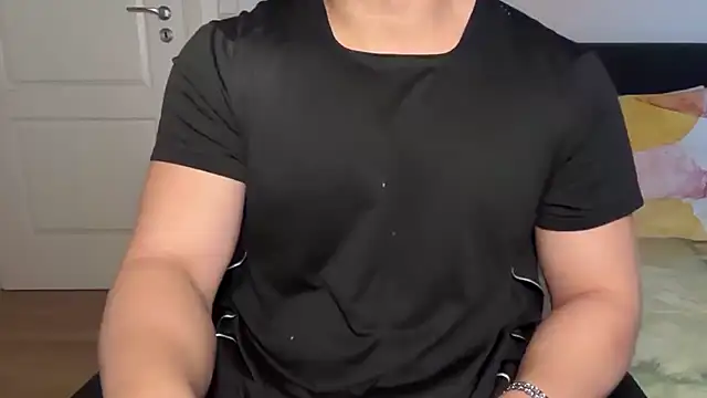 jungcock3210 online show from November 13, 2:27 pm