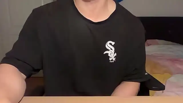 jungcock3210 online show from November 25, 2:39 pm