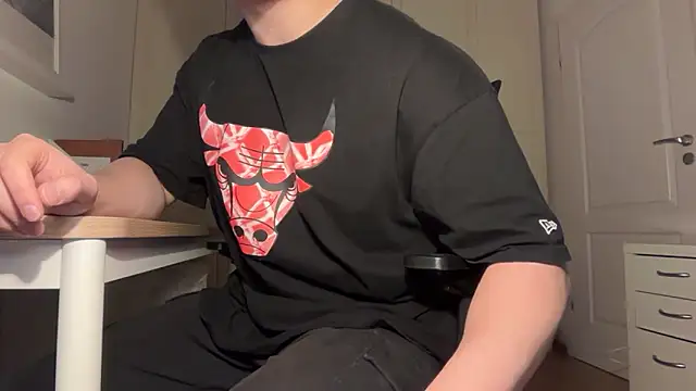 jungcock3210 online show from February 3, 3:28 pm