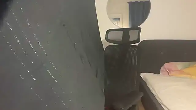 jungcock3210 online show from February 10, 4:33 pm