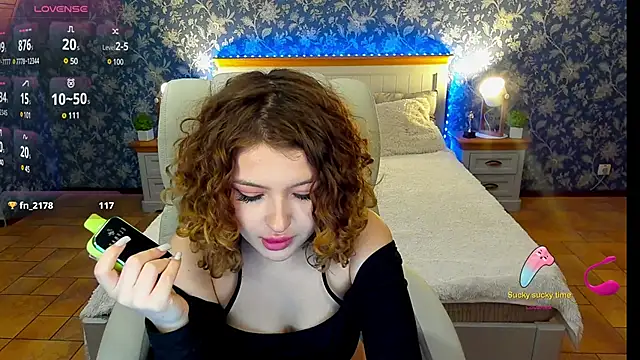 YesPussyClover online show from January 25, 11:02 am