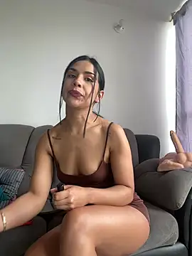 Snapshot of Nikothyna chatting on May 29, 3:21 pm Nikothyna online show from May 29, 3:21 pm