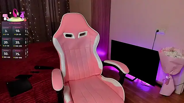 Snapshot of Jane_Paws chatting on September 22, 1:18 am Jane Paws online show from September 22, 1:18 am