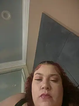 lolabun247 online show from May 4, 5:47 am