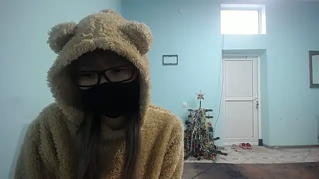 elllaaxx online show from December 14, 9:29 am